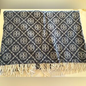 Tory Burch Navy and Cream Logo Wool Blanket/throw NWOT comes gift wrapped